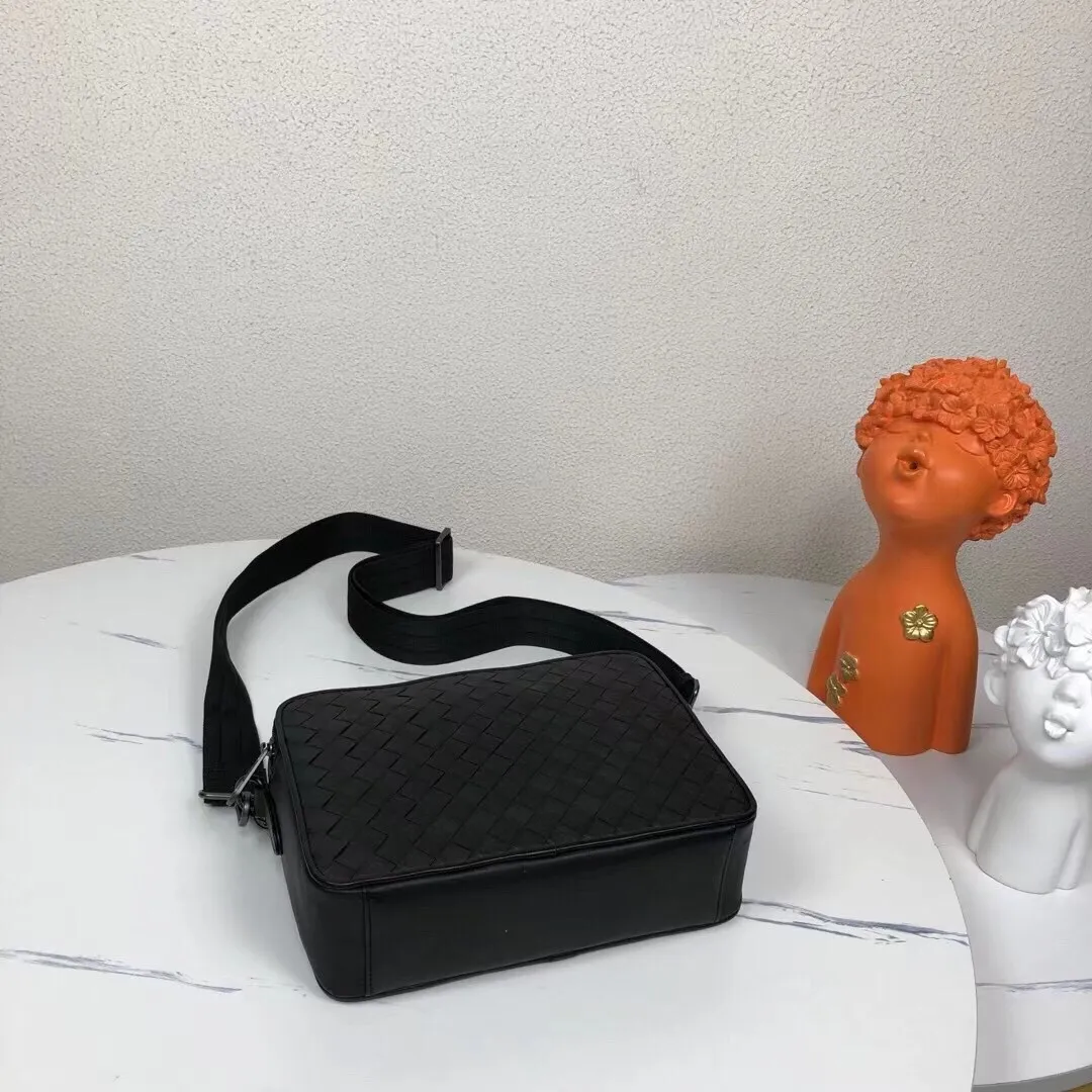 All categories 💚 Top version men’s bags 💚 BV 2024 new BV crossbody bag